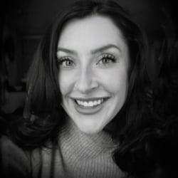 Echipă-Caitlin Cook