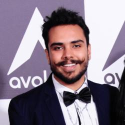 チーム-Abhinav Arora