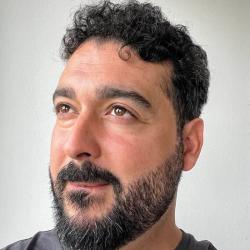 تیم-Ismail Khoffi